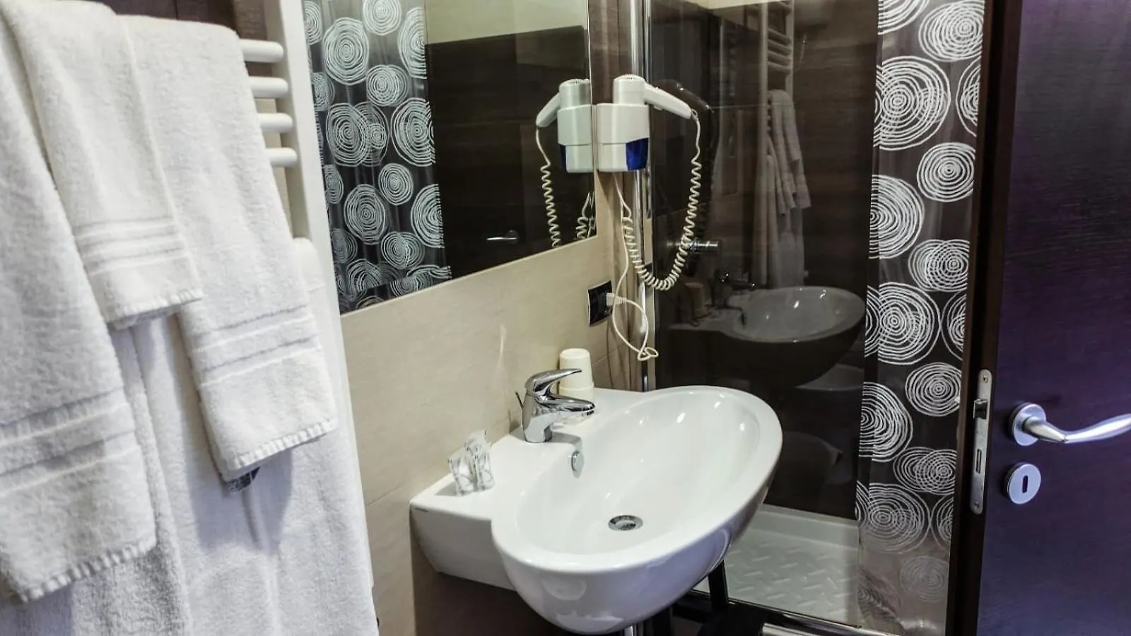 גנג'י Hotel Miramonti 0*,